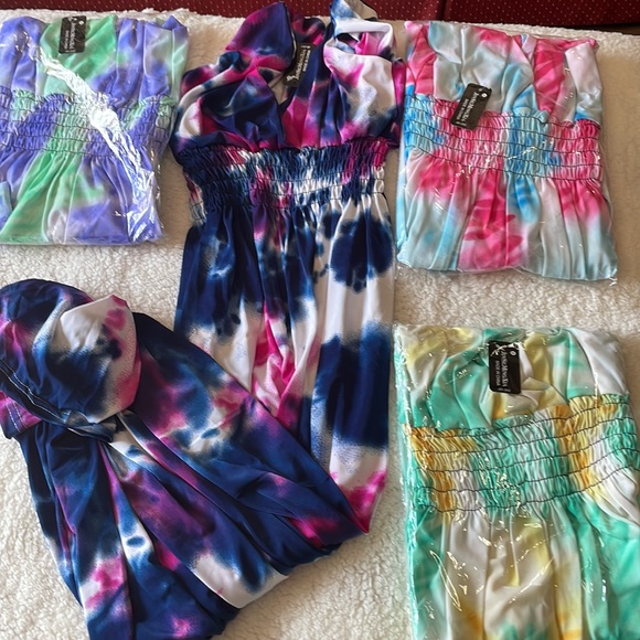 I also wanted to show y’all that had other colors and other sizes m & xl - Picture 3 of 3